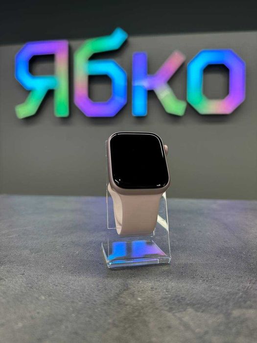 б/у Apple Watch S9 GPS 45mm Pink Aluminum Case with Pink Sport Band