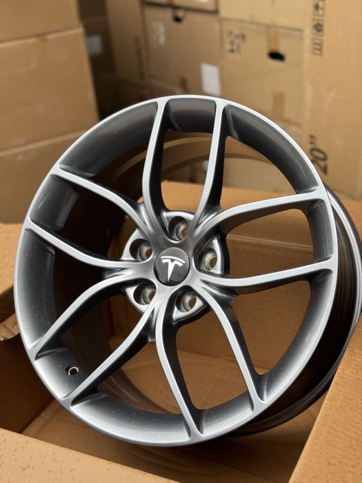 Диски Нові R20/5/114,3 TESLA Model Y Model 3 . В Наявності .