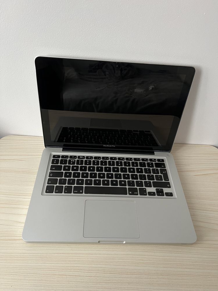 NA CZĘSCI/DO NAPRAWY - stary MacBook Pro A1278