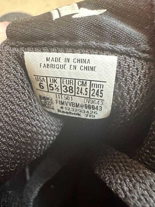 Снікерси унісекс Reebok (38 розмір)