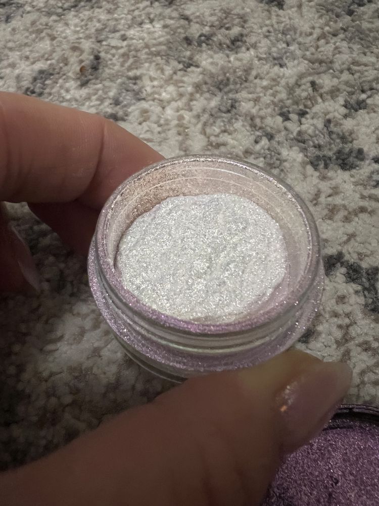 Sypki cień do powiek firmy mysecret magic dust pigment