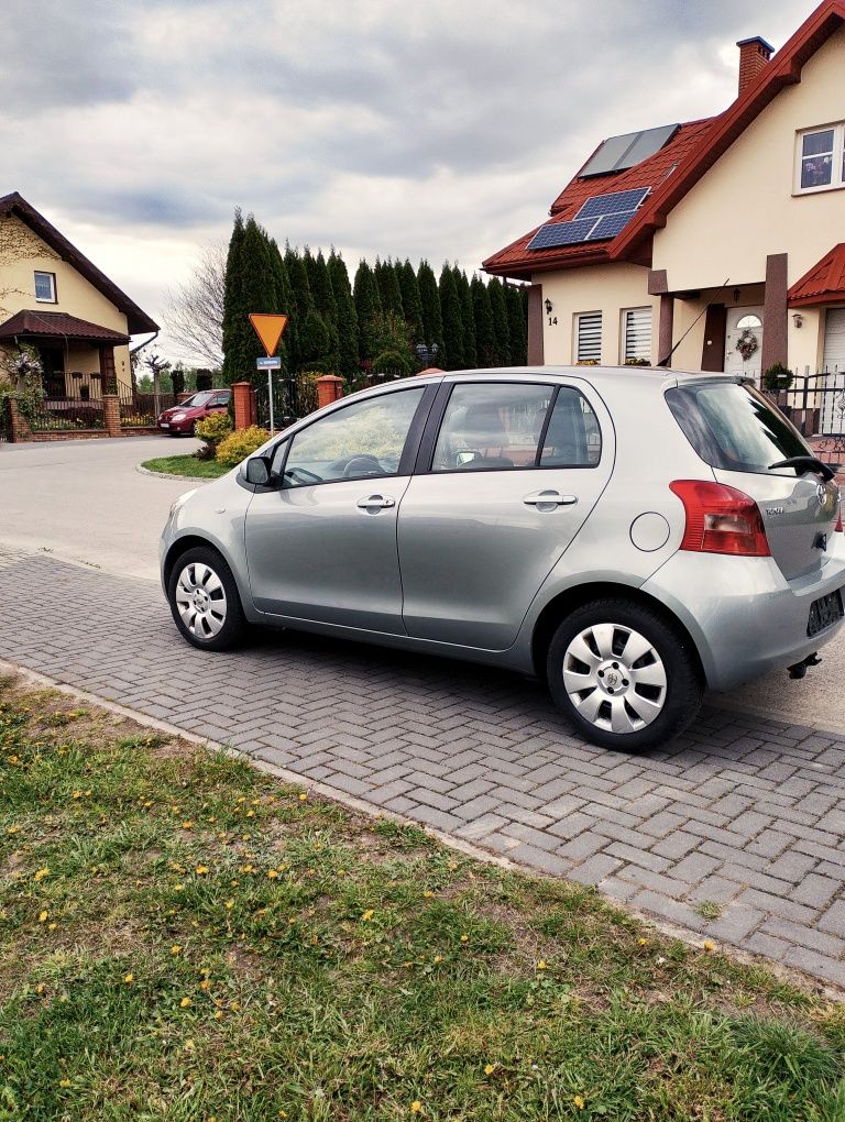 Toyota Yaris 1,3 benzyna