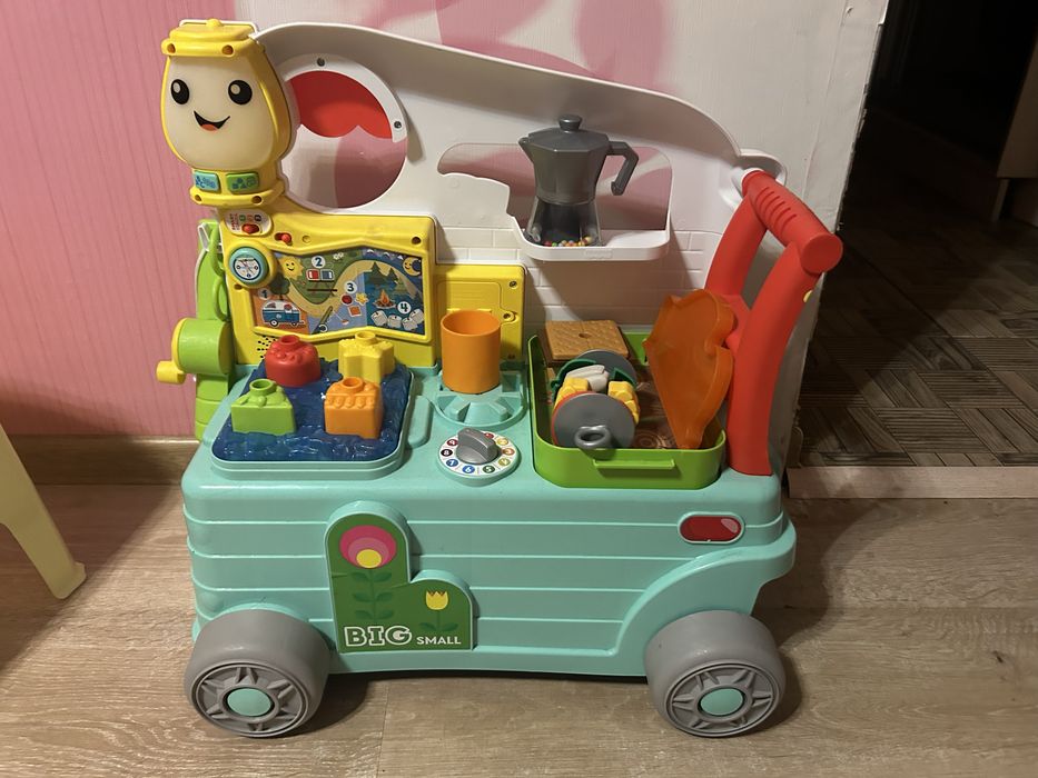 Каталка ходунки Фішер Прайс кемпер Fisher-Price On-The-Go Camper