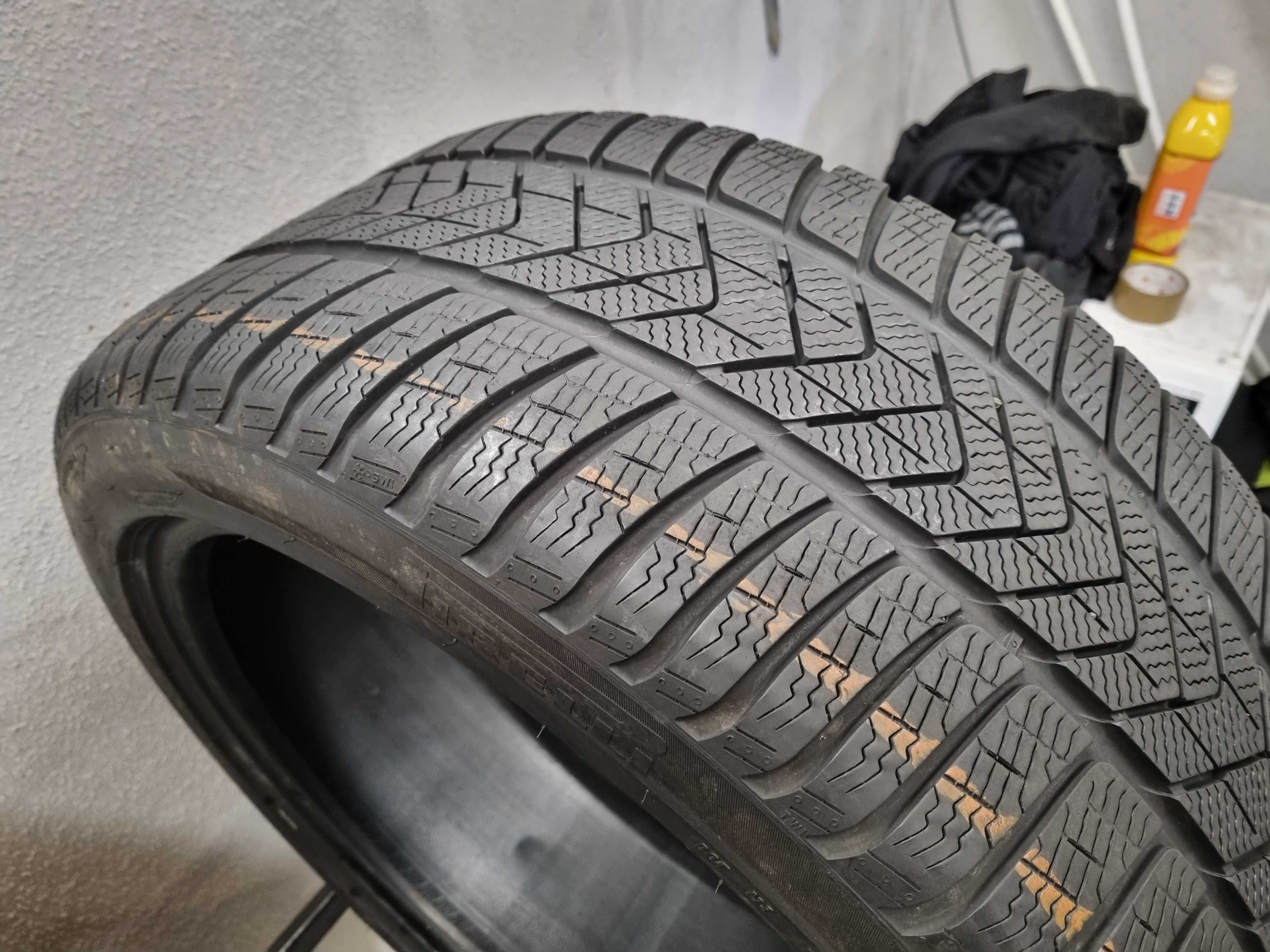 275/40/20 106V Pirelli Winter Sotto Zero 3* RSC Dot.4220R