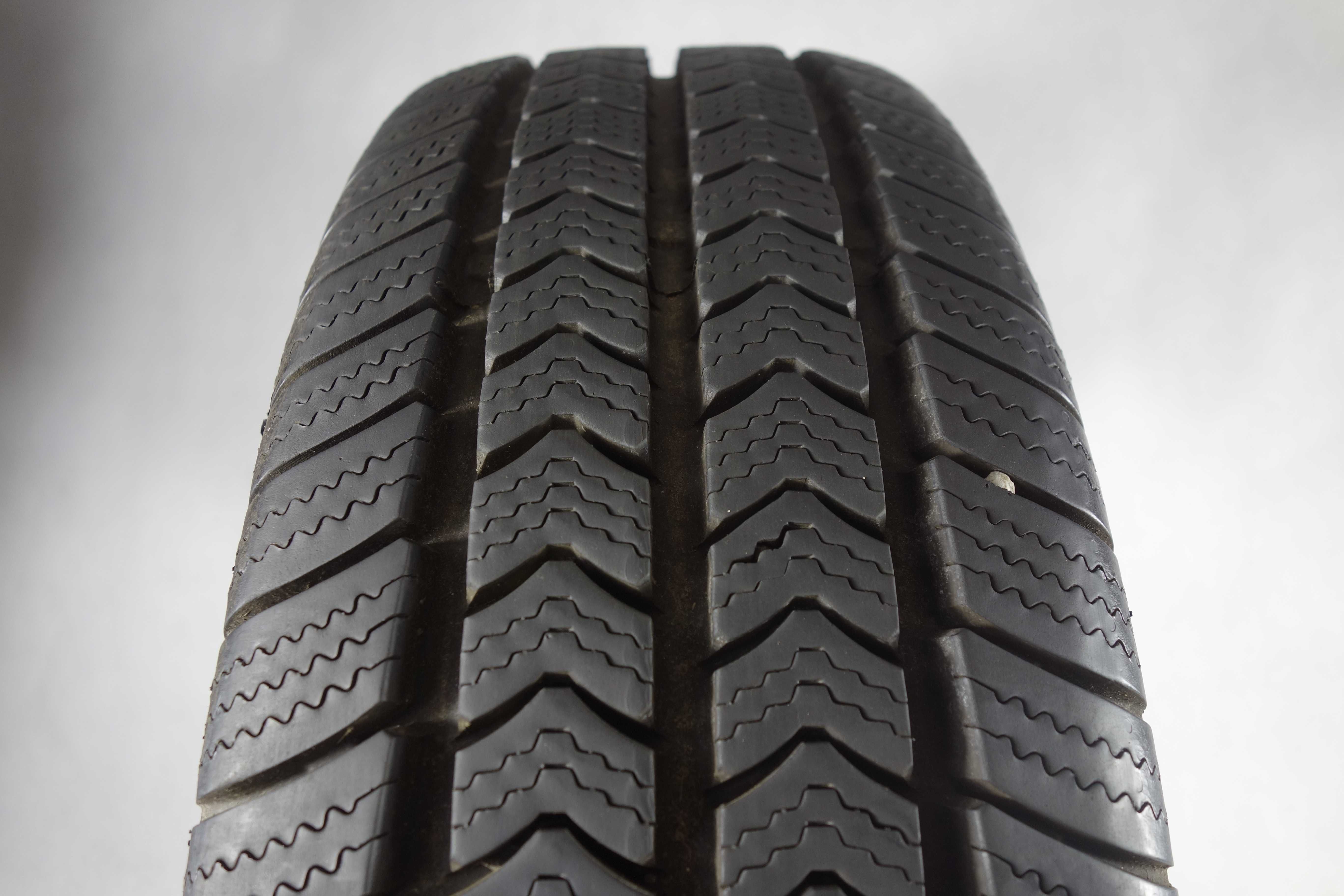 Opony zimowe 205/70/15C - SEMPERIT Van Grip 2