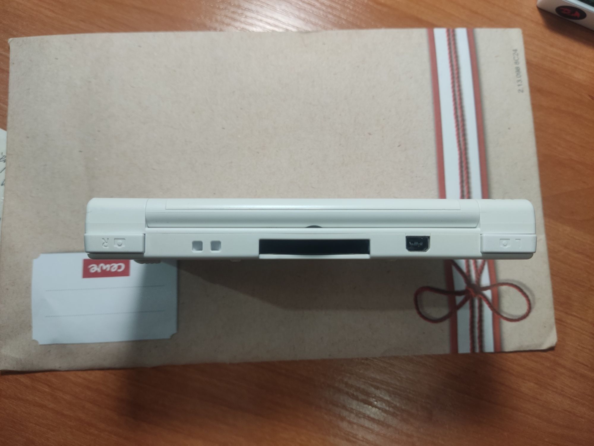 Nintendo DSi – biały – białe paski na ekranie