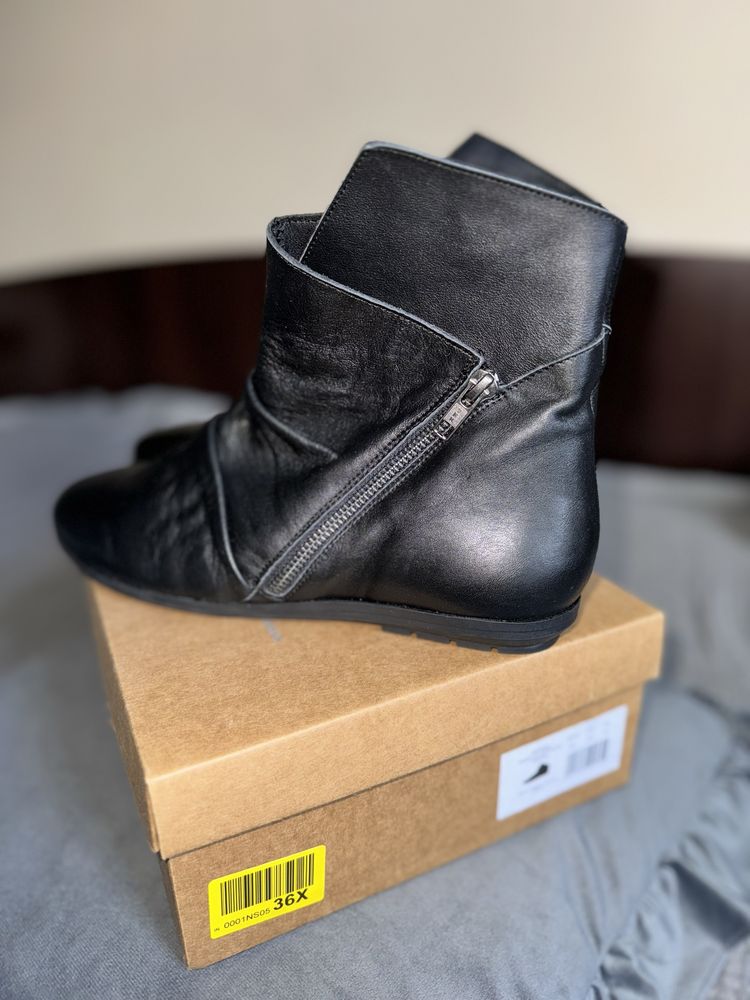 Mis Pepas czarne botki skóra naturalna suwak cholewka zara 41