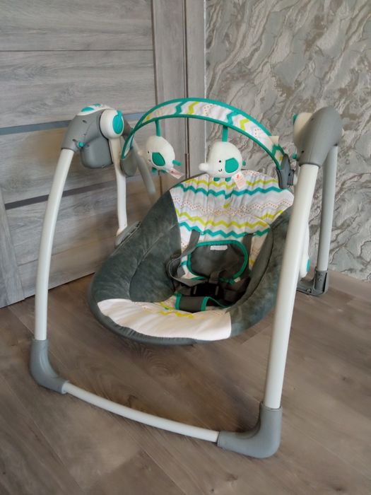 Заколихуючий центр, крісло гойдалка Mastela