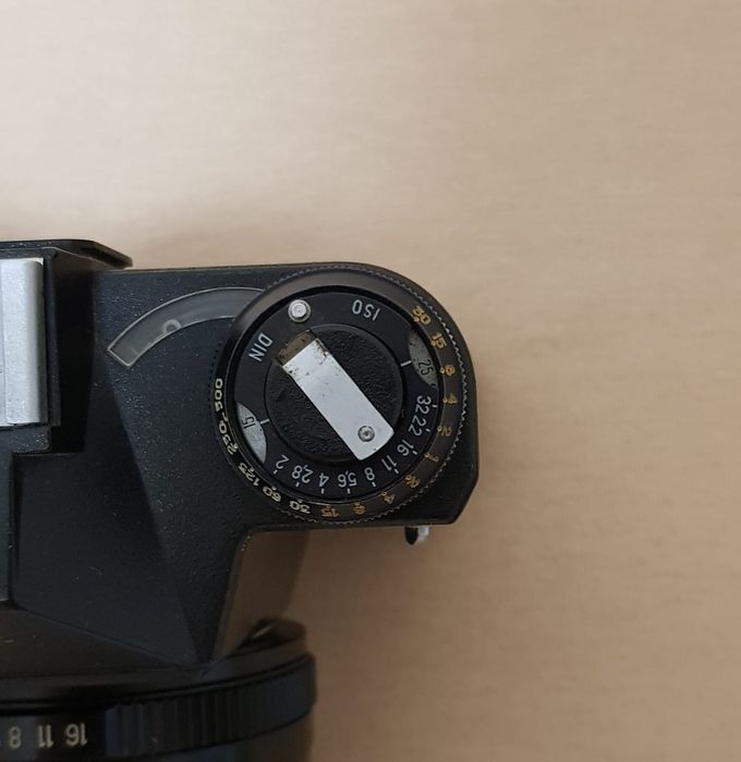 Aparat Zenit ET z obiektywem Helios 44 M-4