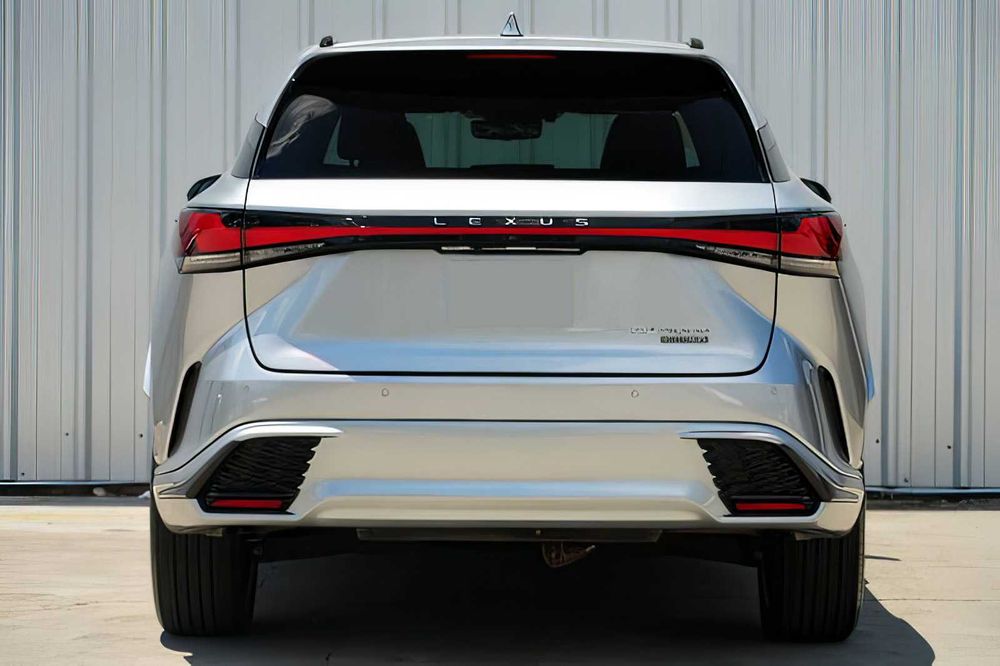 Lexus RX 500h      2023