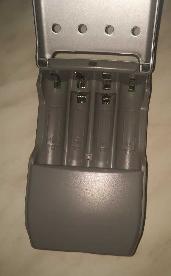 Зарядное устройство UFO KN-502 для Ni-Mg аккумуляторов
