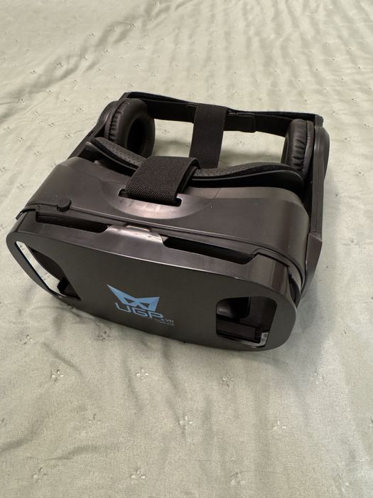 UGP VR окуляри
