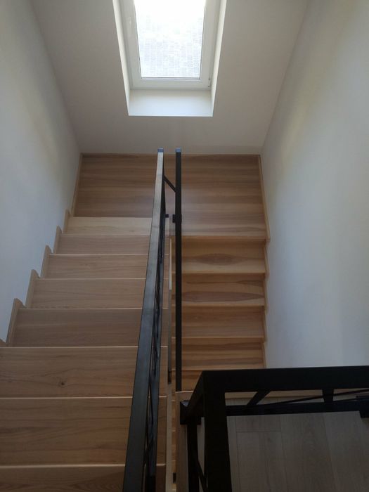 Сходи,підвіконня дуб, ясен.