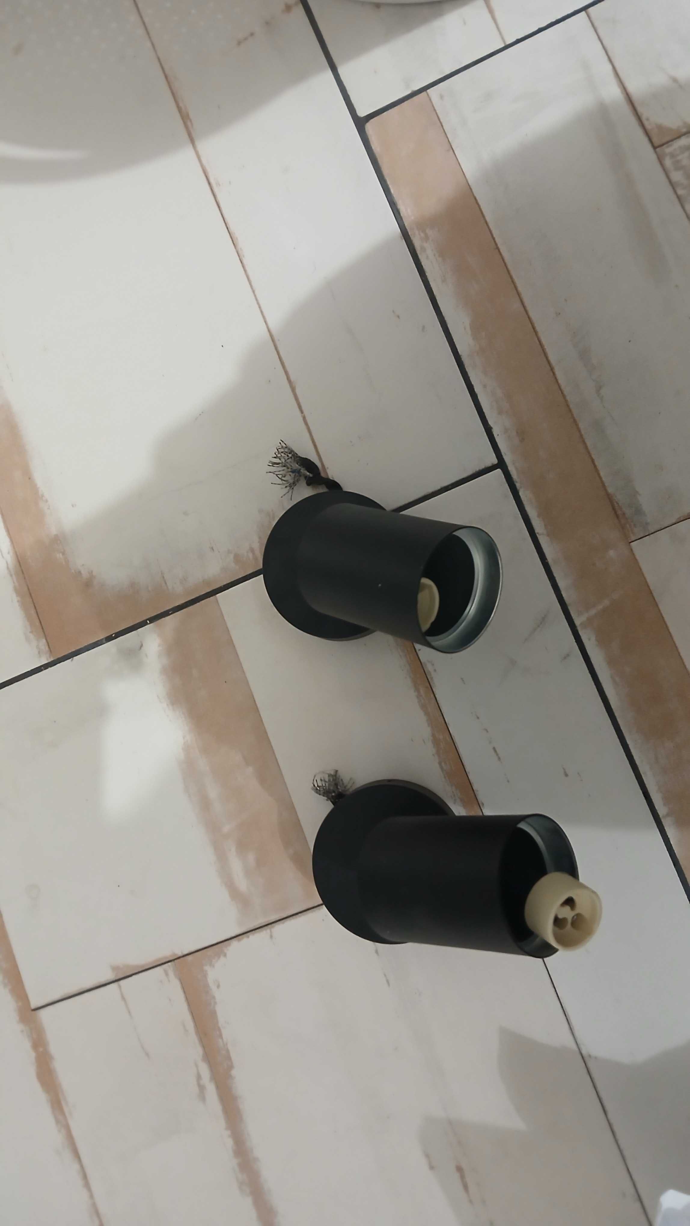 Halogen koloru czarnego, 2 sztuki