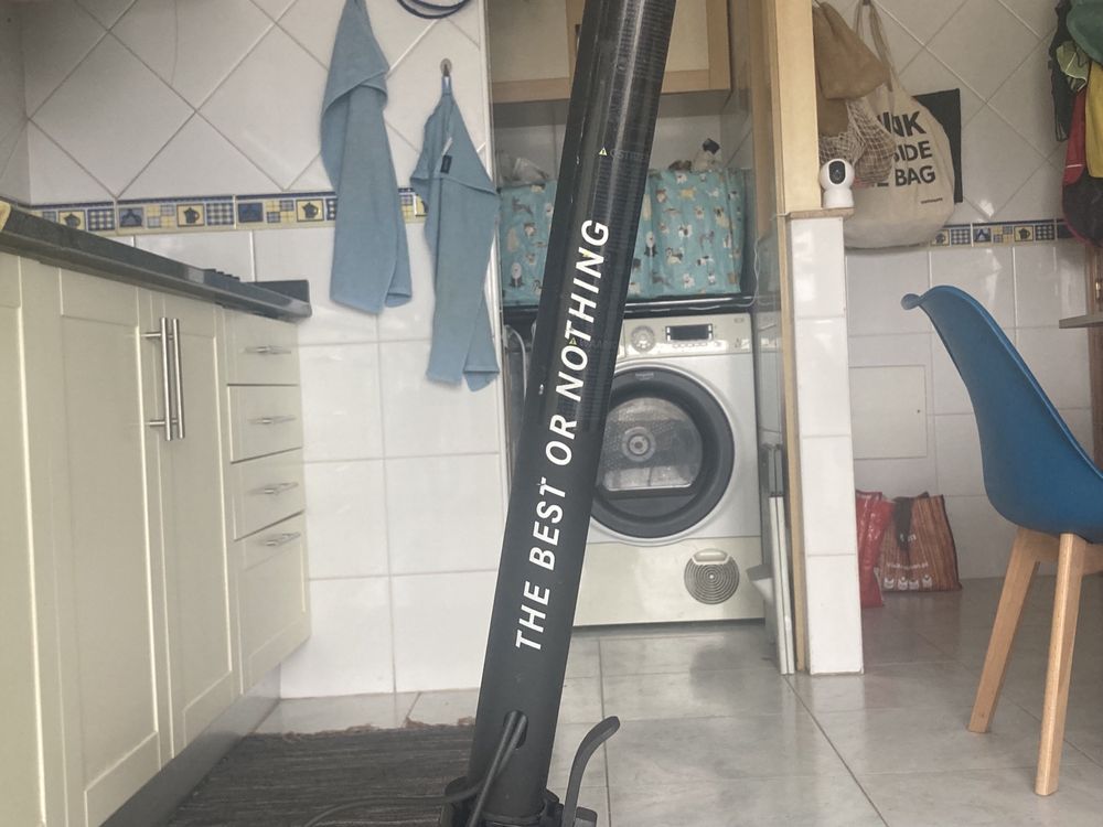 Trotinete Xiaomi Mi Eletric Scooter Mercedes AMG Petronas F1 Edition