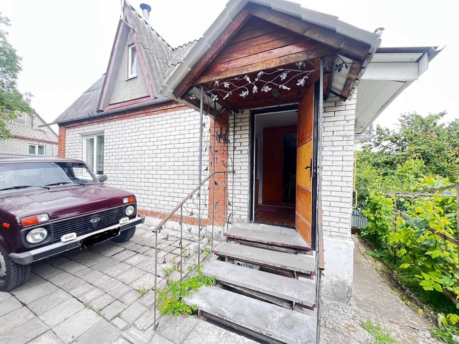 Продаю Дачний будинок.В Лезнево. Всі комунікації