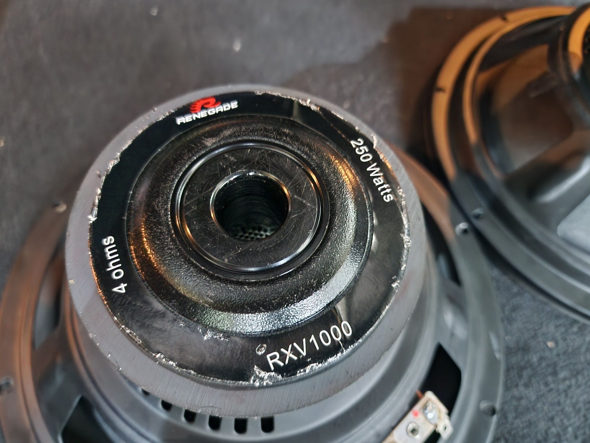 Skrzynia basowa subwoofer tuba Głośnik 2x 25 cm Renegade rxv1000