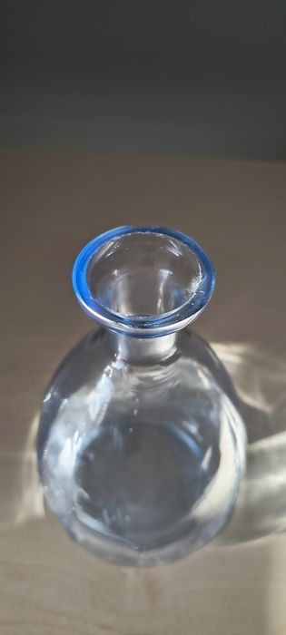 Niebieska karafka optyczna Huta Zawiercie numer katalogowy 452