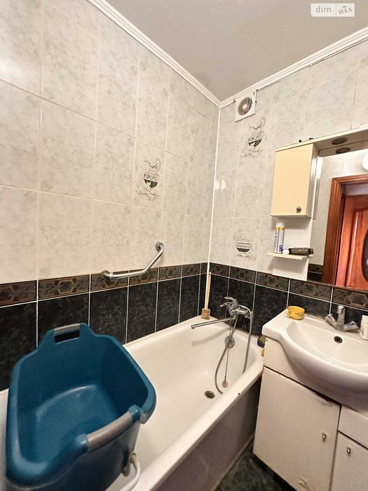 Продаж 3 кімнатної з ао, мікрорайон Сонячний