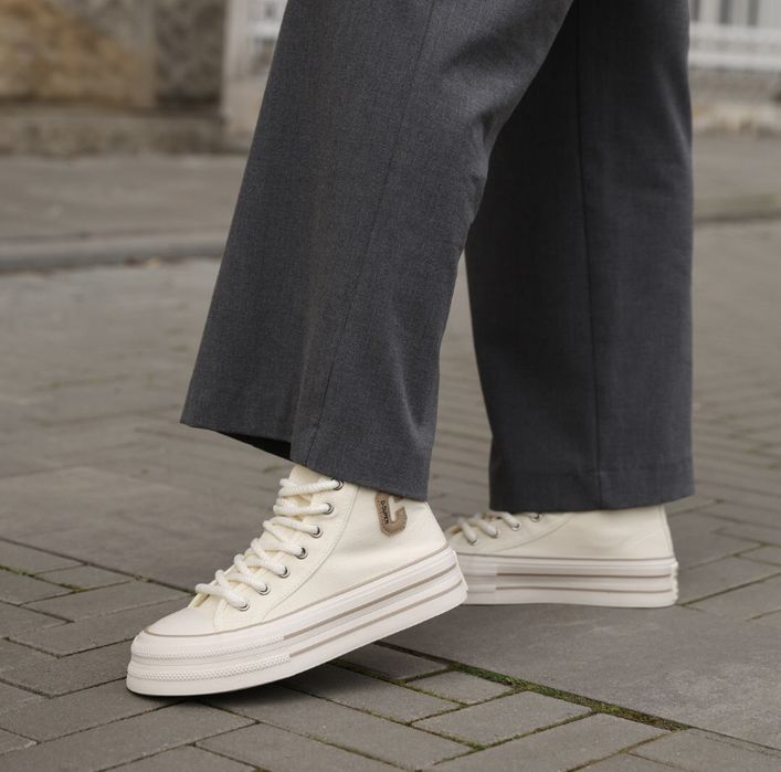 Кеди жіночі (молочні)