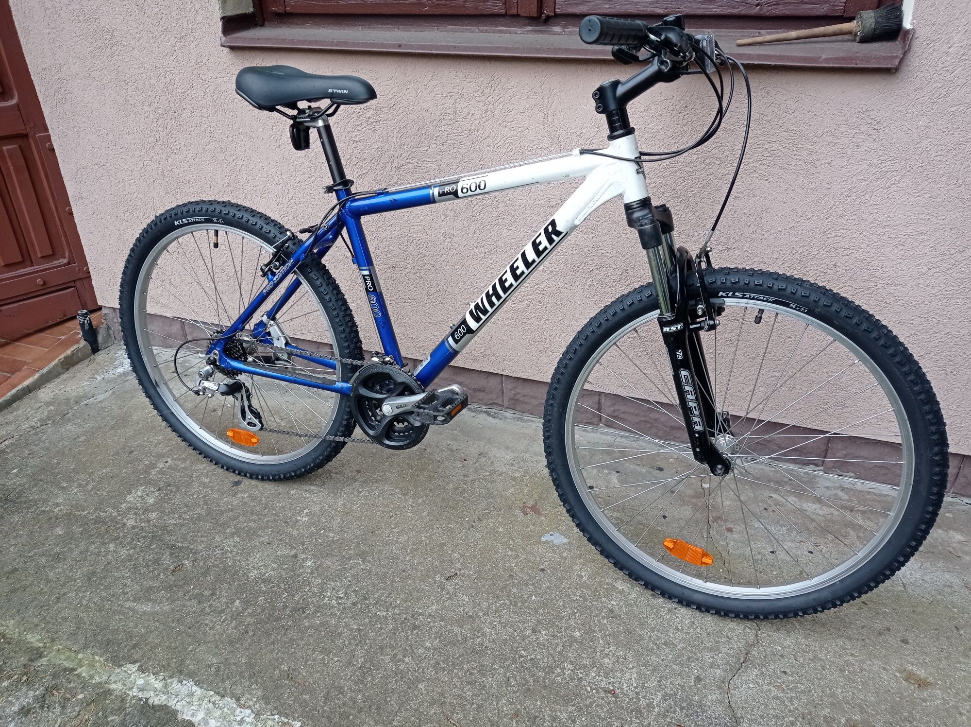 Wheeler 600 pro koła 26 Shimano aluminium M