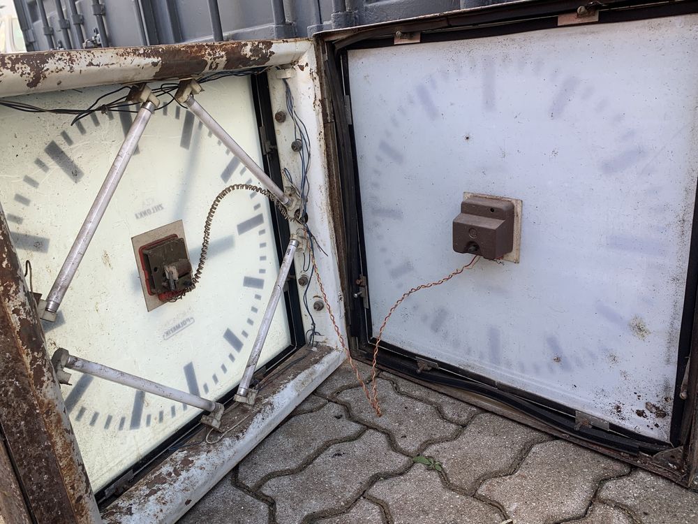 Ogromny zabytkowy zegar kolejowy PRL