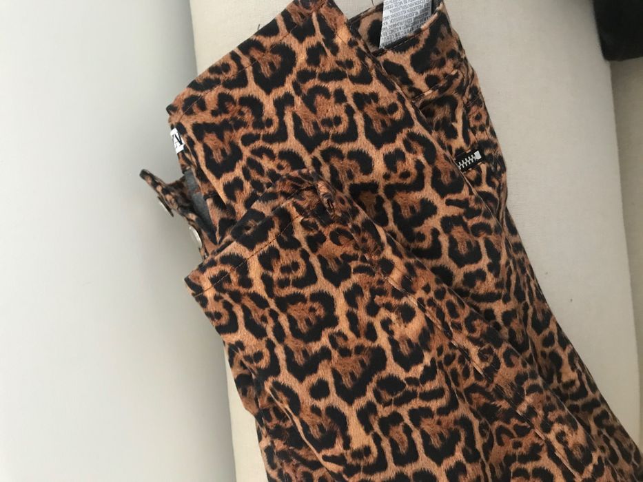 Calças animal print Zara
