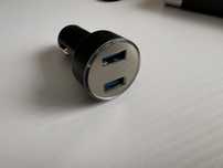 Зарядний пристрій usb  в авто