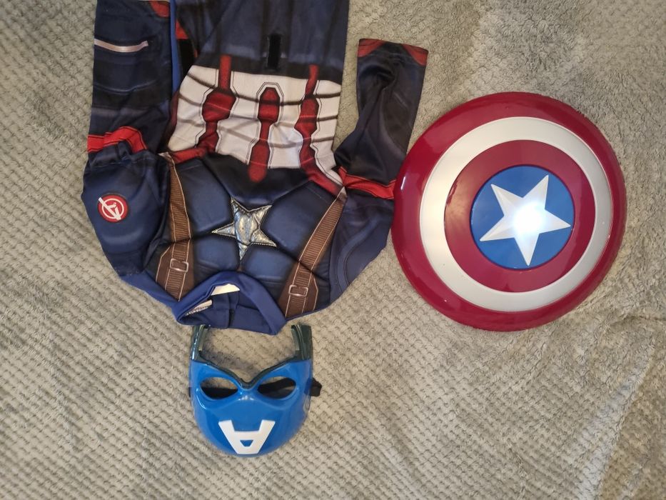 Kapitan America, świecąca maska i tarcza, r.104