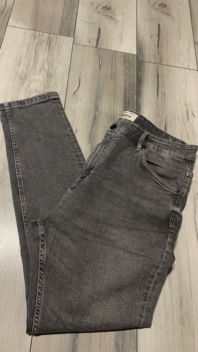 Spodnie PULL&BEAR 44 CAROT męskie jeansy ciemnoszare bawełna