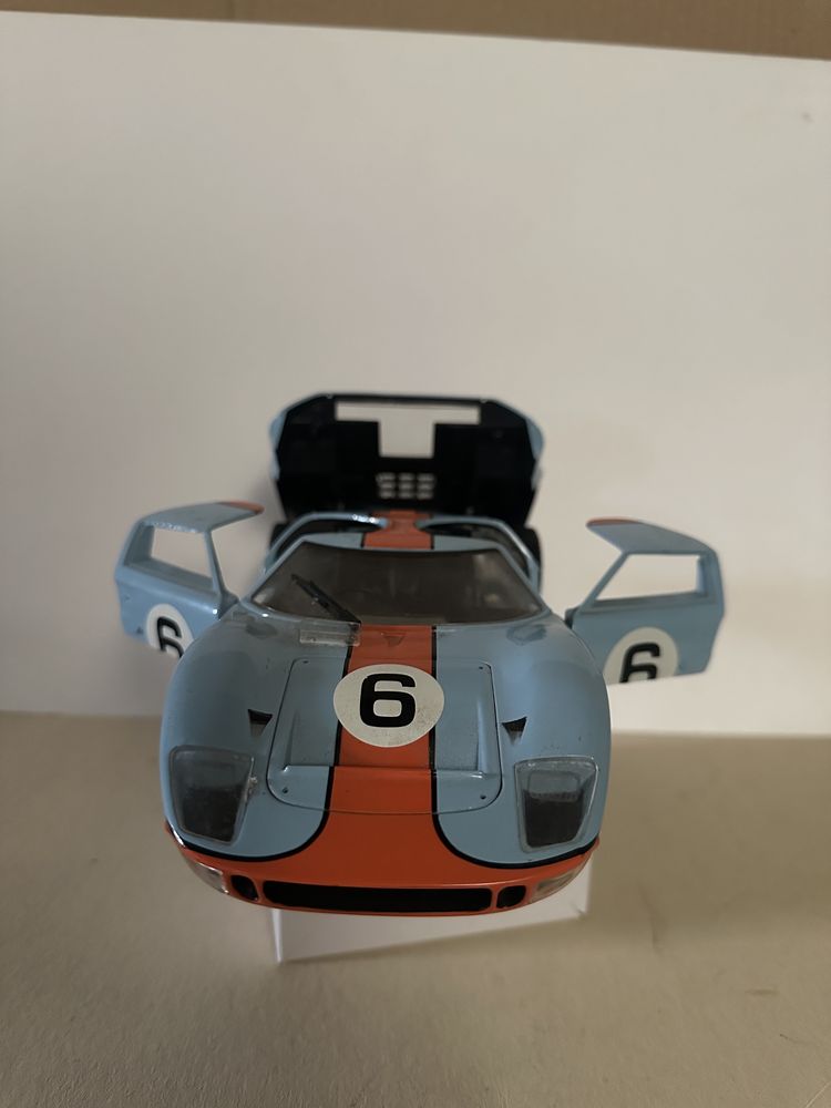 Ford GT 40 escala 1:18