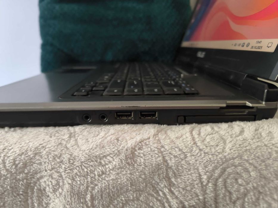 Laptop Asus Intel WiFi Bluetooth Win 11