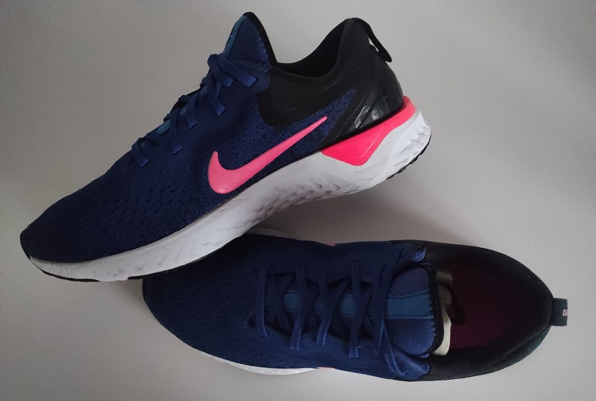 Nike Odyssey React