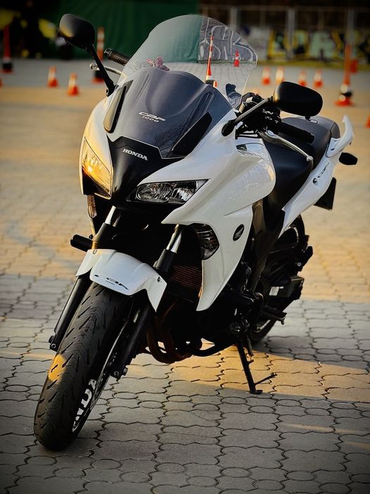 Мотоцикл Honda cbf 1000 2010 год без ABS