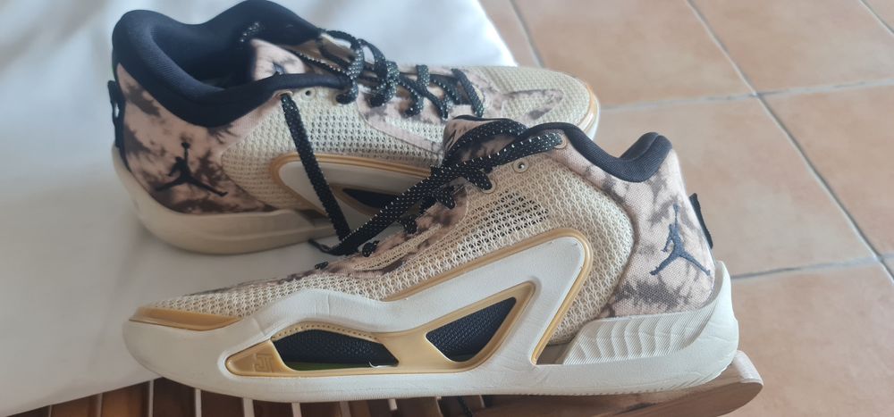 Air Jordan Tatum 1 "Arena Fits