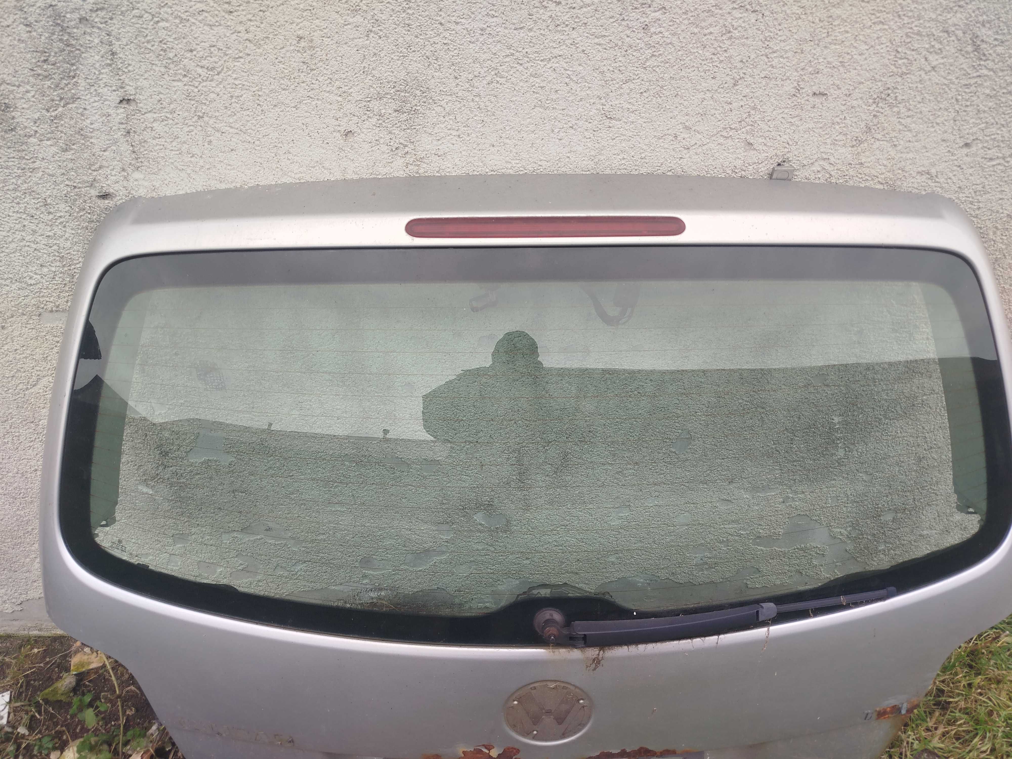 Szyba tylna klapy bagażnika VW TOURAN
