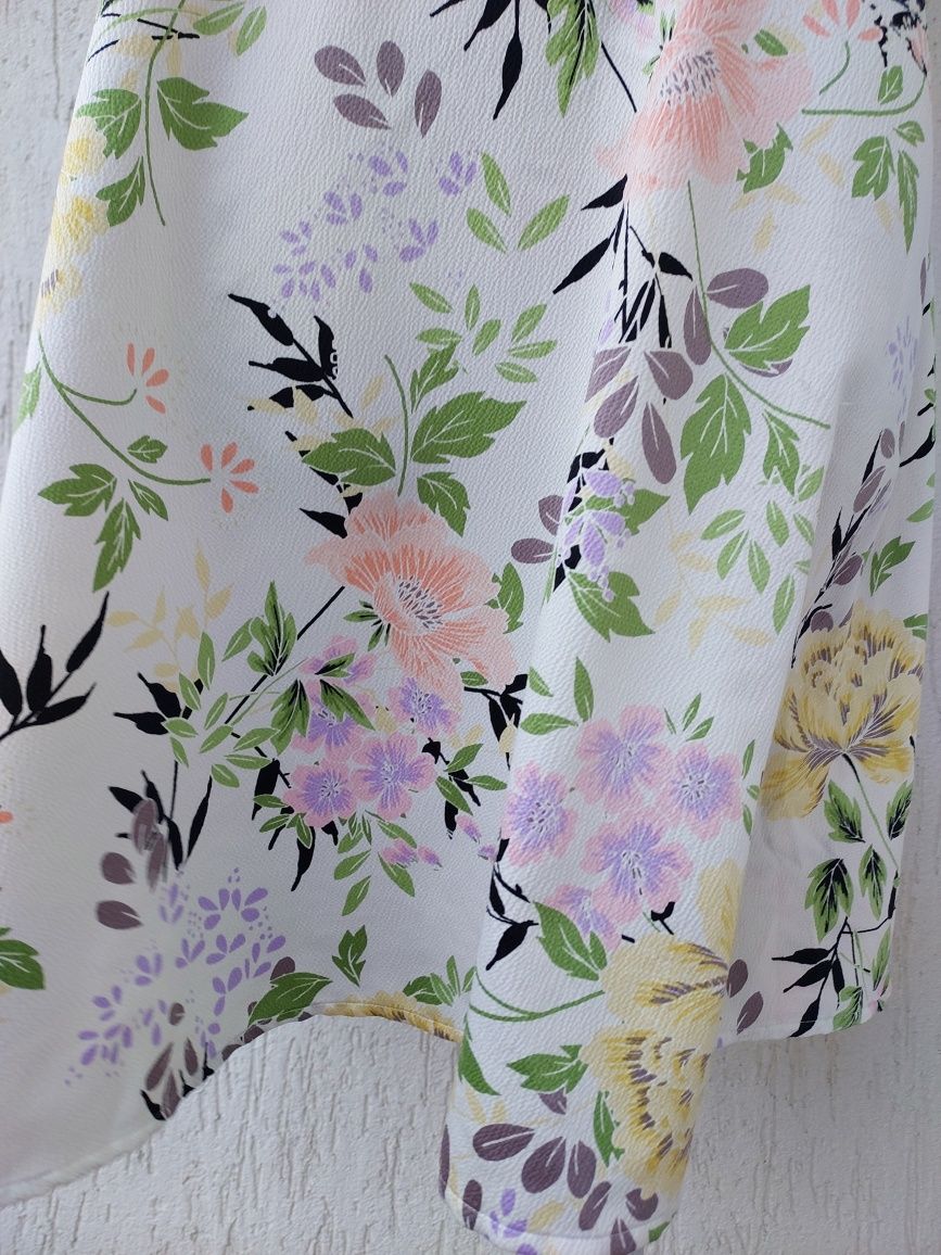 Letnia sukienka w roz M/L.