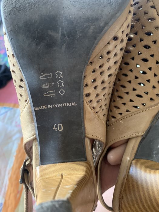 Sandálias castanhas 40 “Made in Portugal” fechadas com abertura