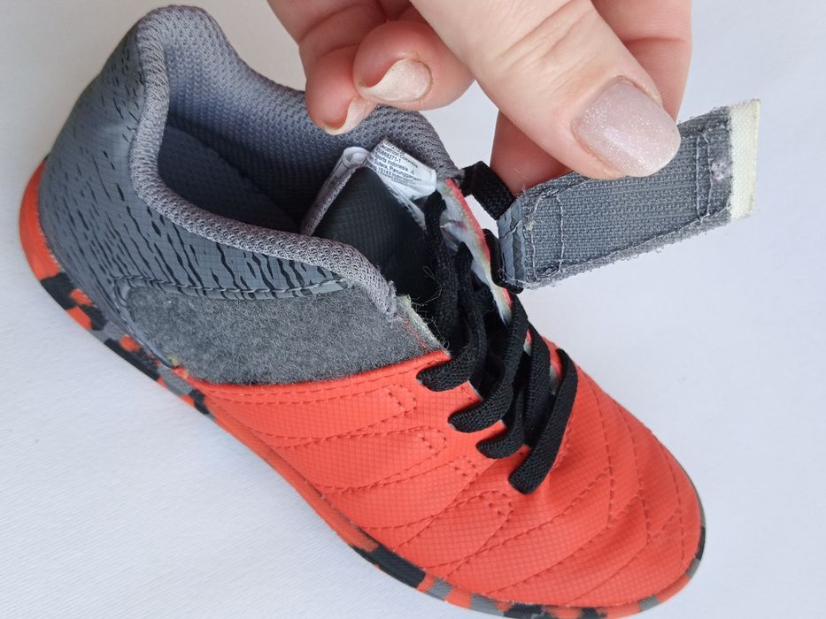 Футзали Decathlon 28 розмір