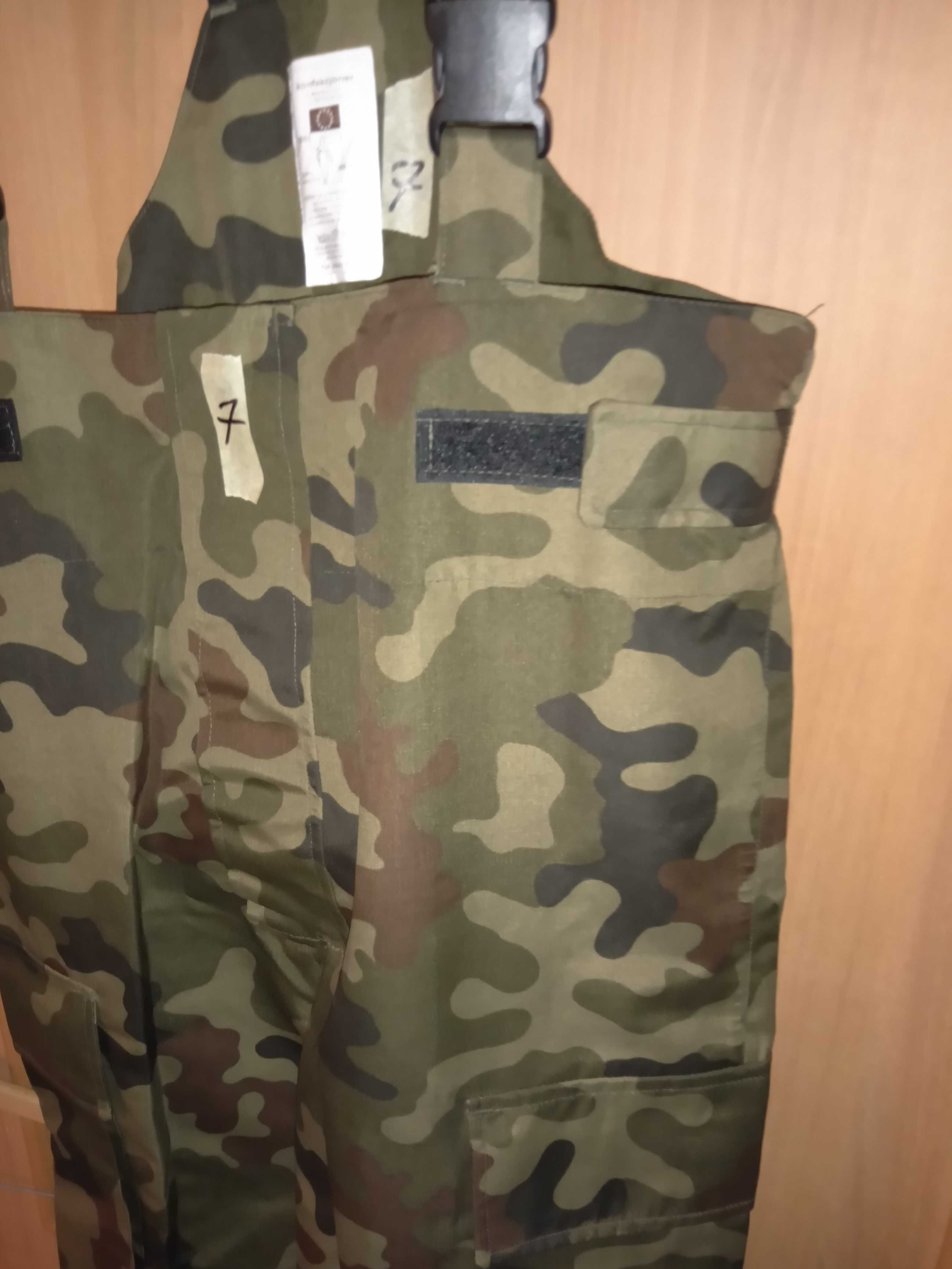 7 Spodnie moro (gore tex) z szelkami (SG) NOWE
