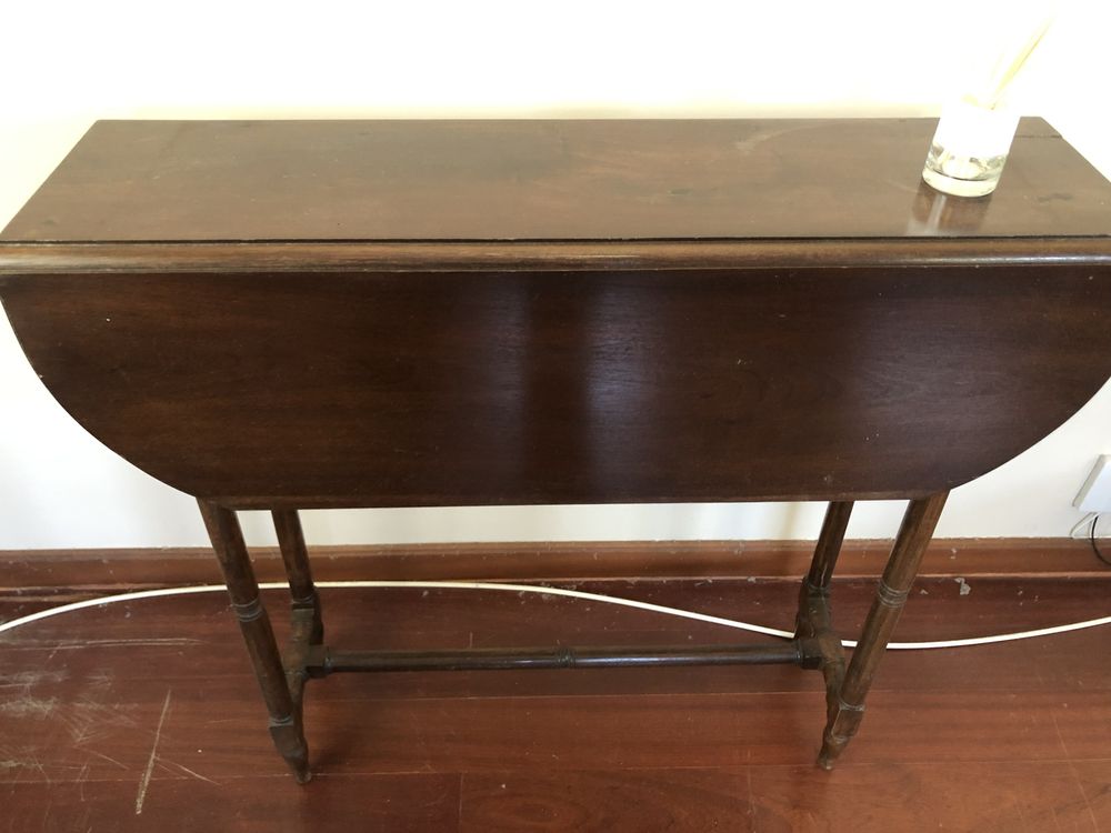 Mesa de apoio em madeira