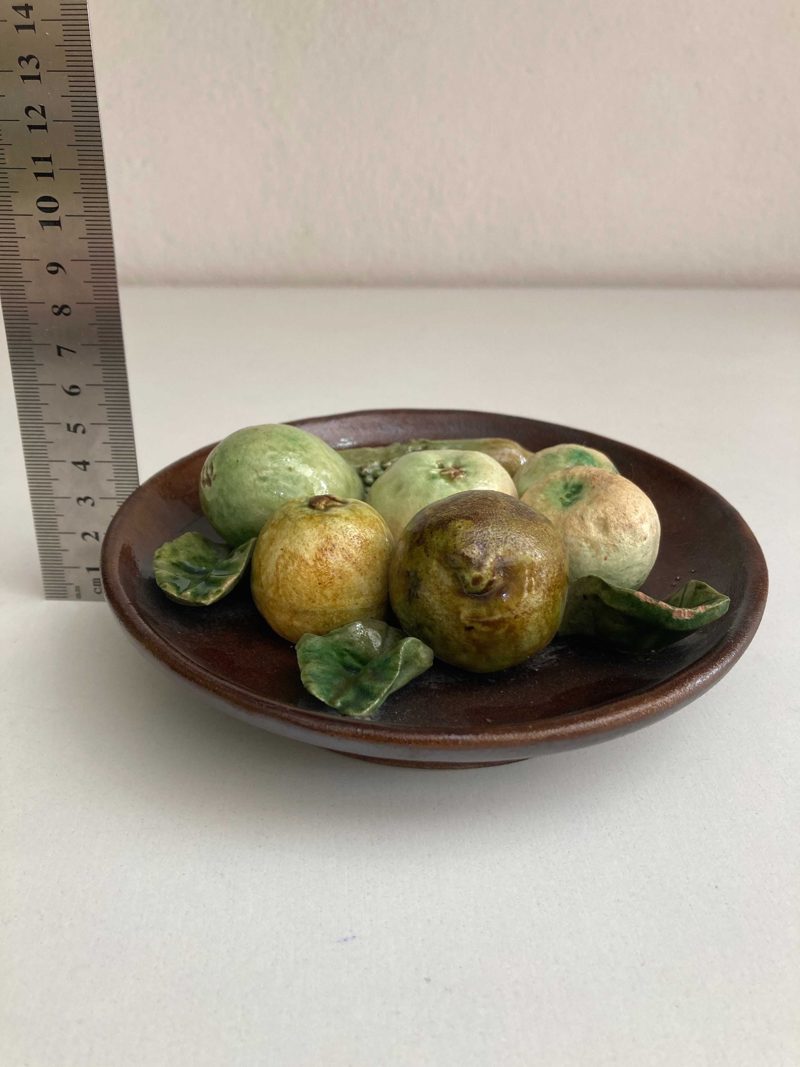 Prato com Frutos das Caldas da Rainha José Alves Cunha - Século XIX