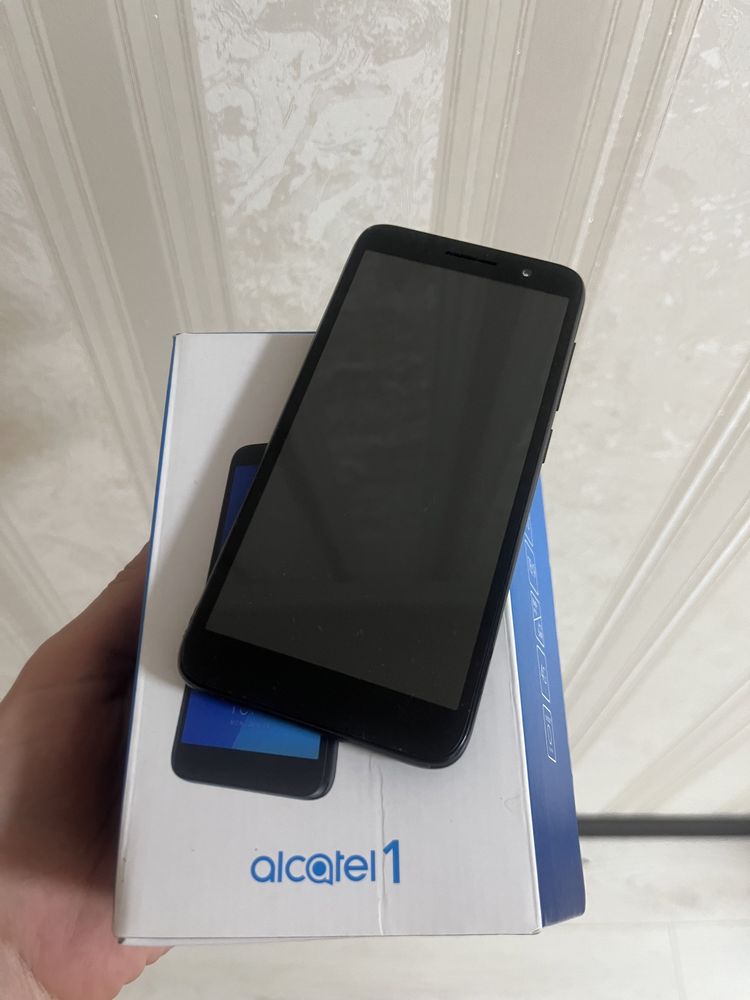 Мобільний телефон Alcatel 1 1/8GB Dual SIM Volcano Black