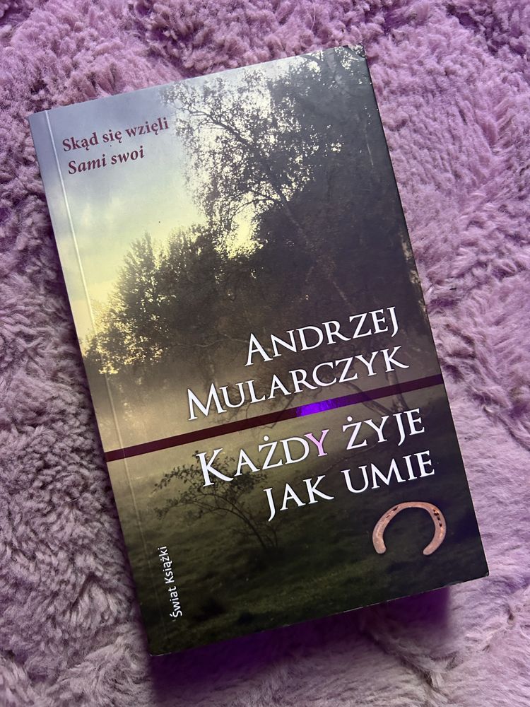 Książka „Każdy żyje jak umie” Andrzej Mularczyk