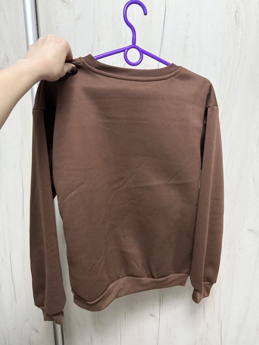 Женский свитшот шоколадного цвета