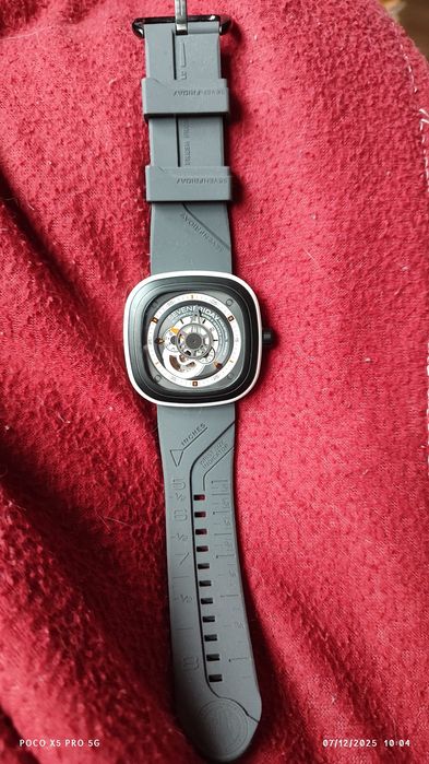 Relógio SevenFriday da linha P‑Series, modelo P3/03