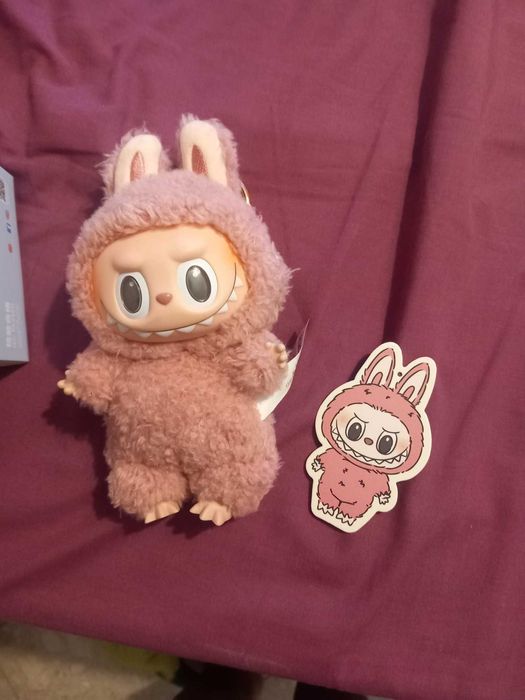 Labubu ORIGINAL da serie exciting macaron Rosa