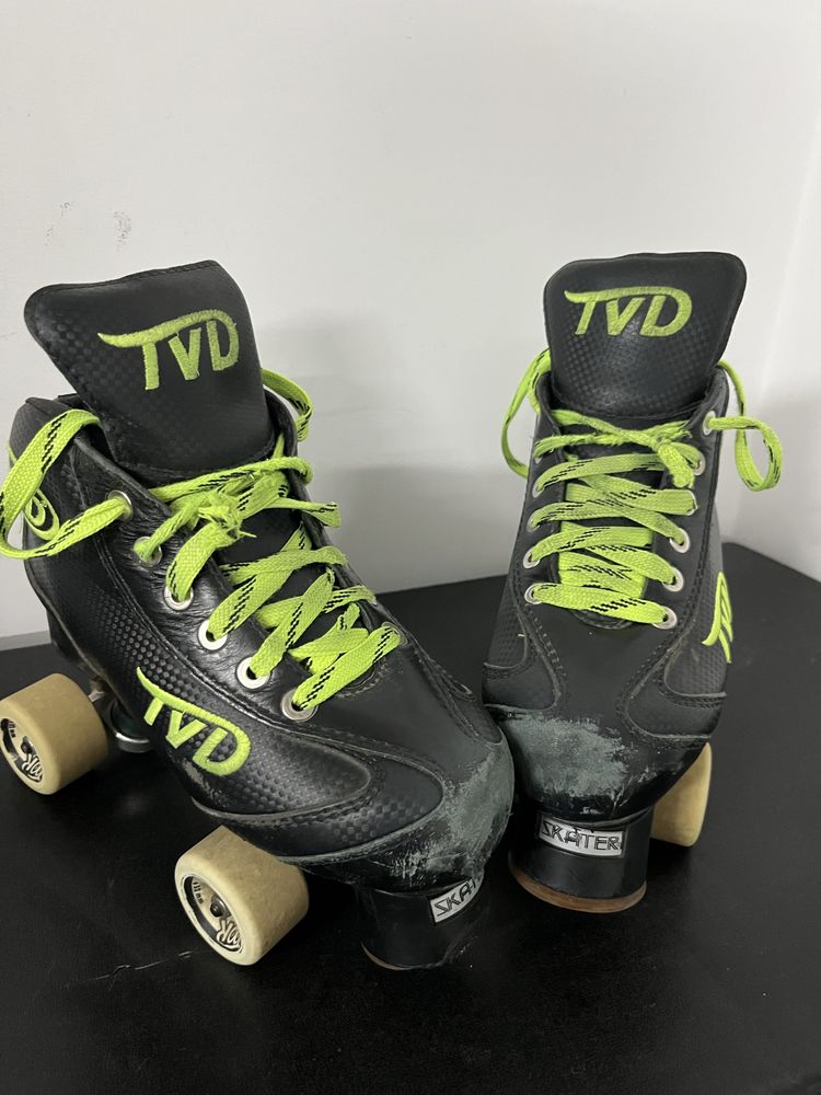 Patins TVD com base de guarda redes