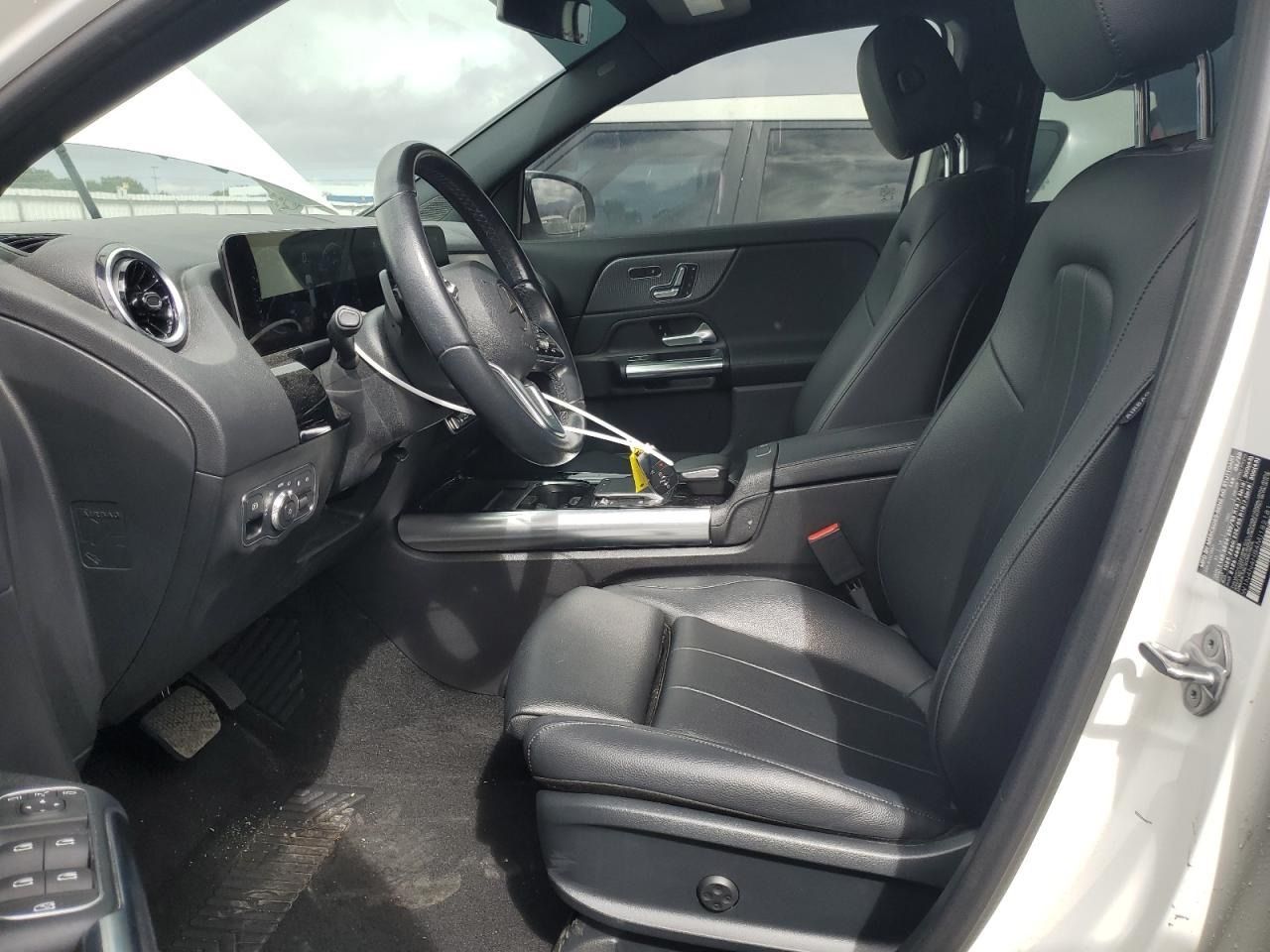 Mercedes-Benz GLA 2021 | Benzyna | 51 000 mil | Z USA – bezwypadkowy, po reposesji |