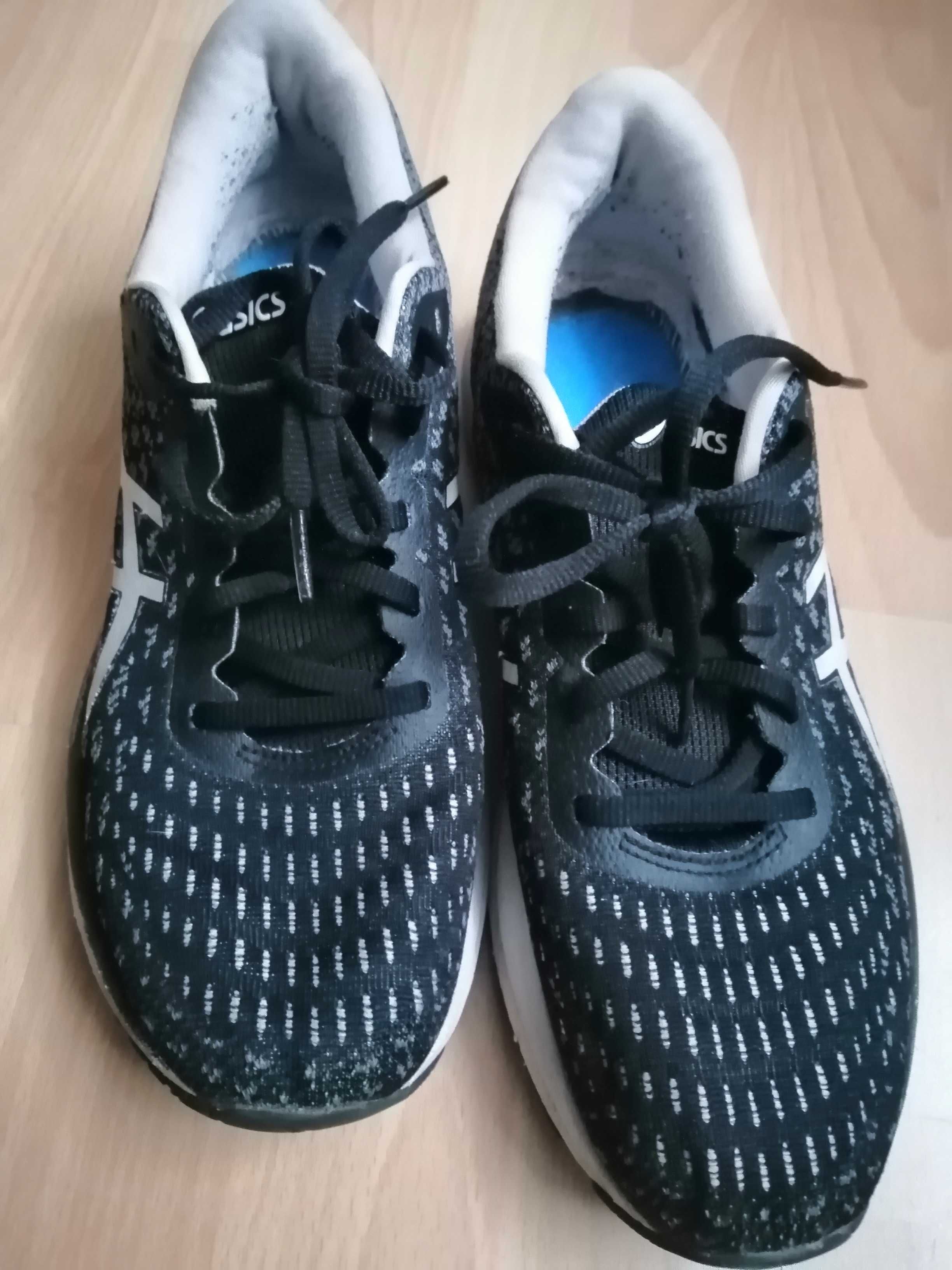 Buty do biegania Asics Cumulus 22 r. 41,5